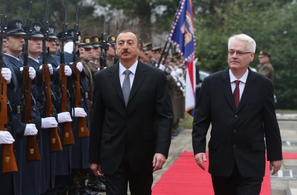 Predsjednik Azerbajdžana u Zagrebu 2013. s predsjednikom RH Ivom Josipovićem