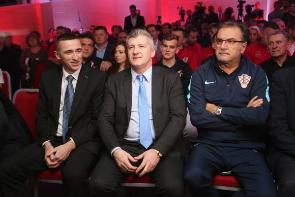 Predsjednik HNS-a Davor Šuker i bivši hrvatski izbornik Ante Čačić, koji je na klupi bio od 2015. do 2017.