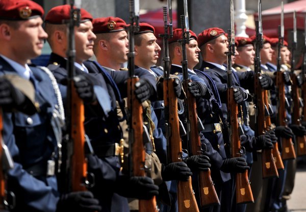 Počasno-zaštitna bojna