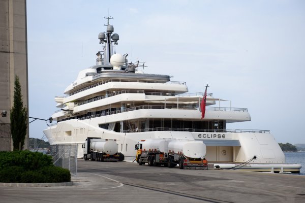 Abramovičeva jahta u Gružu