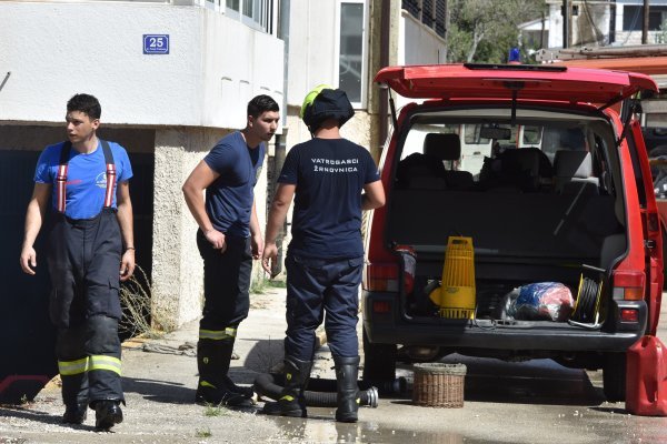 Ispumpavanje vode iz poplavljenih područja