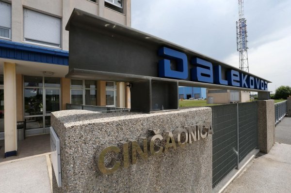 Zgrada tvrtke Dalekovod i pogona cinčaonice