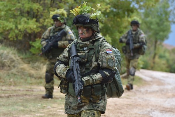 Kod Knina održana vojna vježba hrvatske i britanske vojske