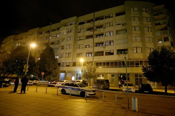 Ispred zgrade u ulici Vladimira Preloga pretucen je trener Dinama Mario Cvitanovic.