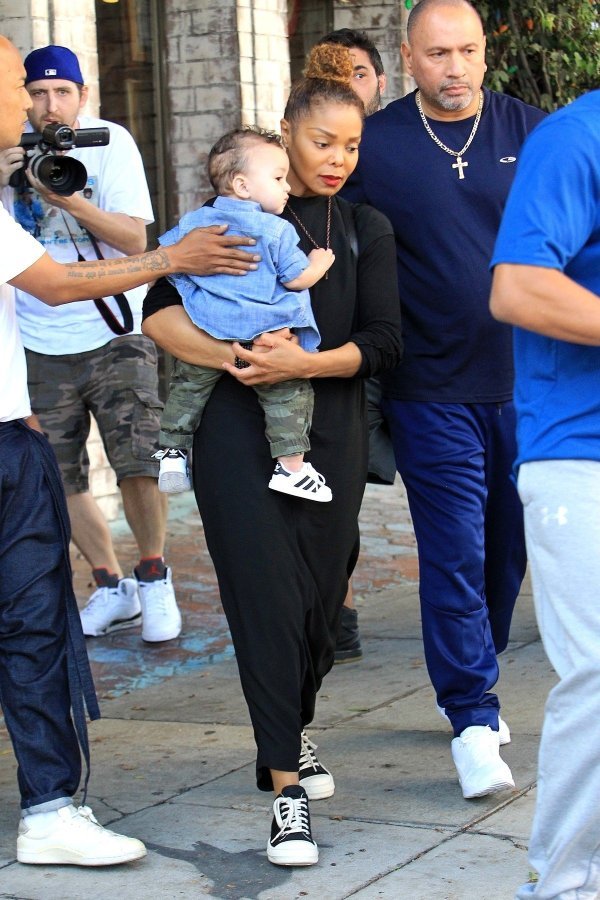 Janet Jackson sa sinom