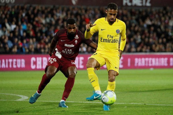 Neymar u dresu PSG-a (2)