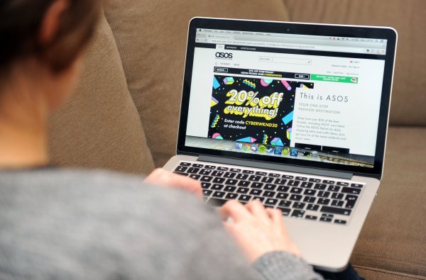 Asos je uletio u nišu koja nije zanimala Amazon - u prodaju odjeće