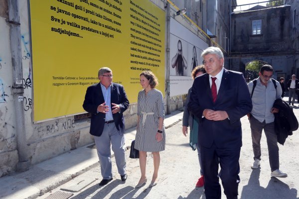 Vojko Obersnel, Nina Obuljen Koržinek i Zlatko Komadina