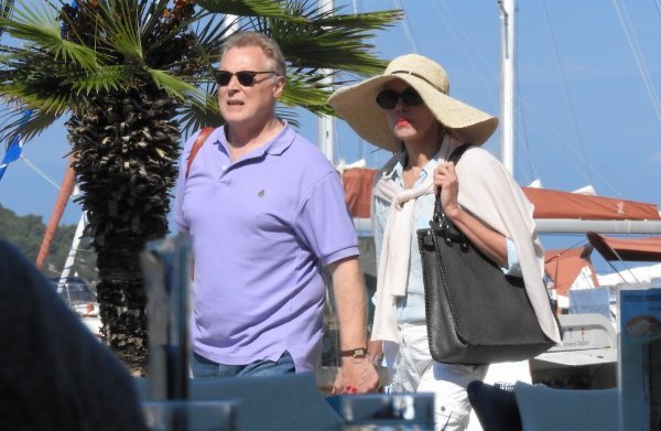 Christine Baranski u društvu nepoznatog muškarca