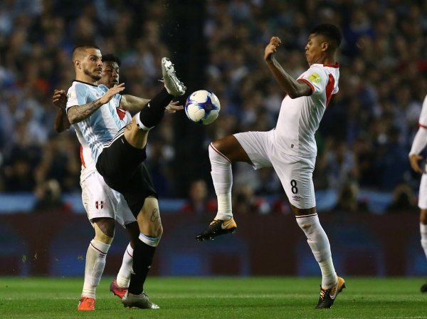 Dario Benedetto u akciji