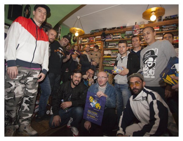 Tram 11 - potpisivanje albuma i druženje s fanovima