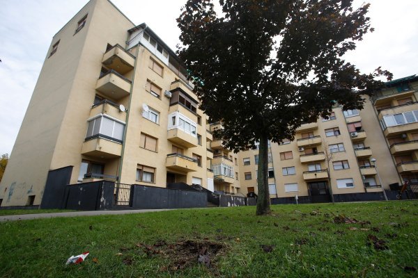 Eksplozija u Cesarčevoj ulici u Slavonskom Brodu