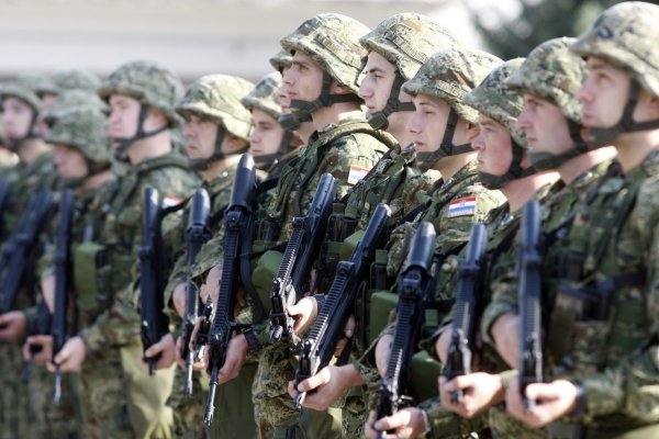 Ispraćaj 1. hrvatskog kontingenta u Poljsku