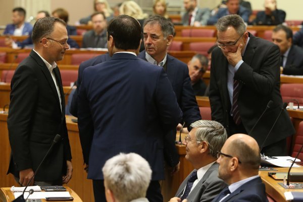 Zlatko Hasanbegović (Neovisni za Hrvatsku), Milorad Pupovac (SDSS) i Milorad Batinić (HNS)