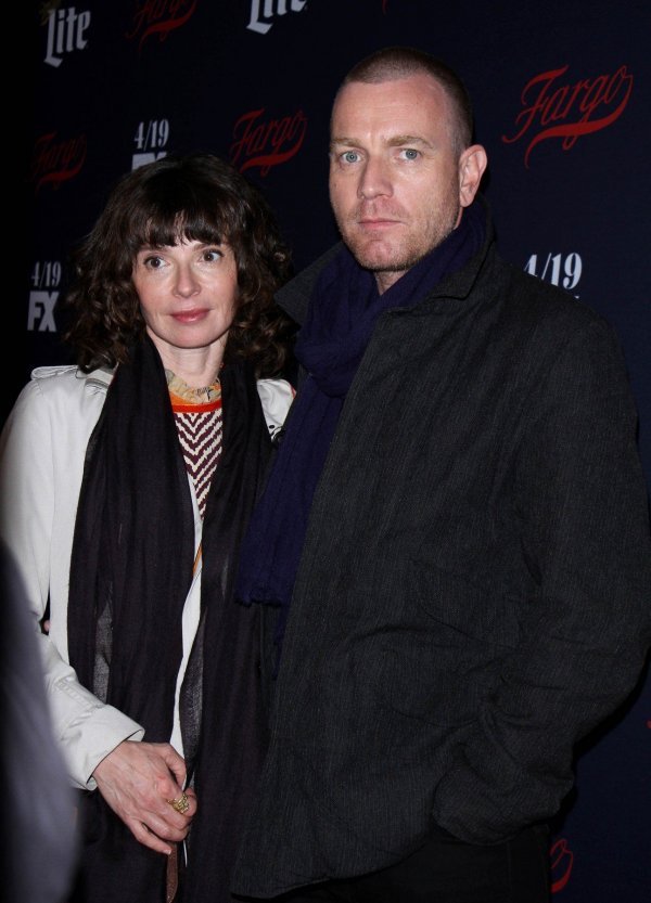 Ewan McGregor i Eve Mavrakis