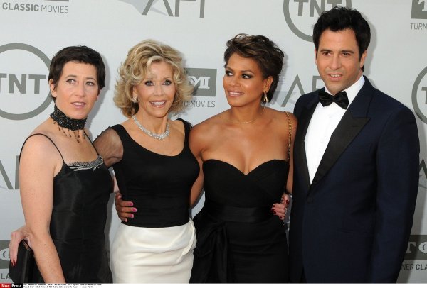 Jane Fonda s kćerima Mary i Vanessom te sinom Troyem