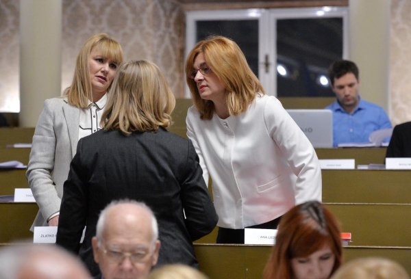 Bruna Esih i Ana Lederer