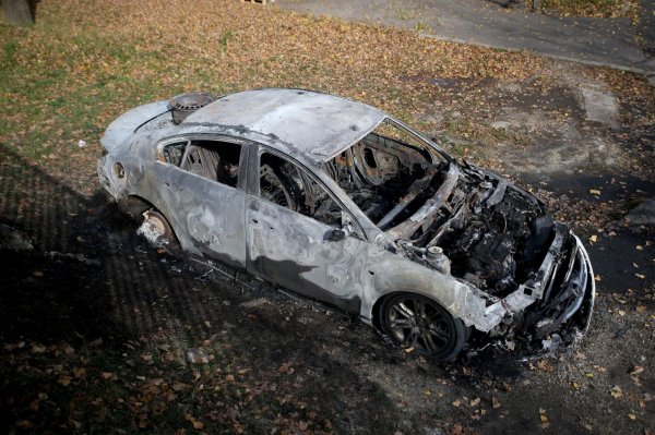 Na parkiralištu Bolnice sestara milosrdnica izgorjela dva automobila