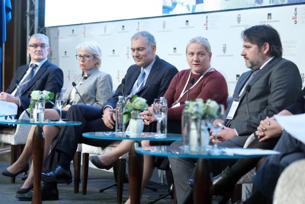 Božo Prka, Marina Ralašić, Emil Tedeschi, Marijana Ivanov, Velimir Šonje