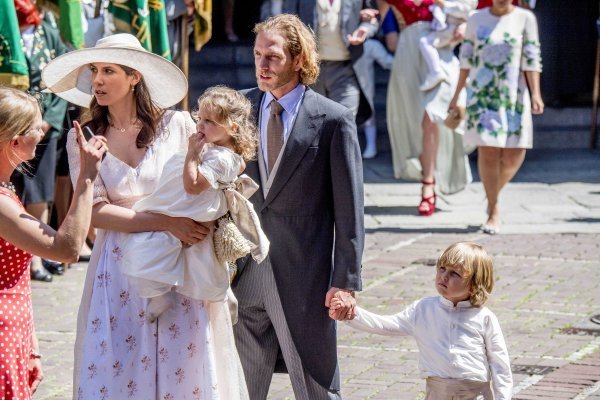 Andrea Casiraghi sa suprugom Tatianom Santo Domingo i djecom