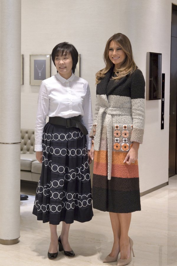 Akie Abe i Melania Trump