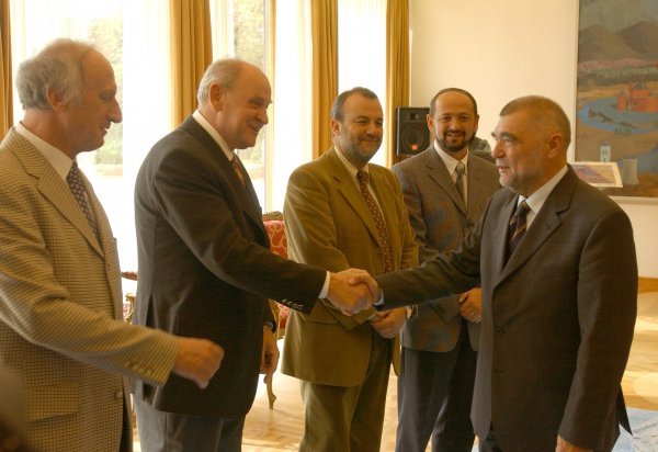 Branimir Lokin, Većeslav Rački, Drago Jakovčević i Ivan Lovrinović sa Stjepanom Mesićem 2003.