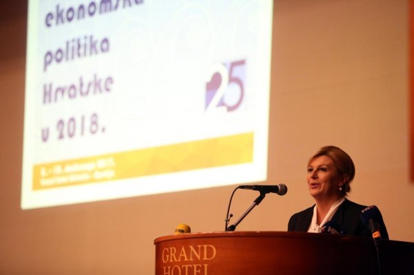 Kolinda Grabar Kitarović
