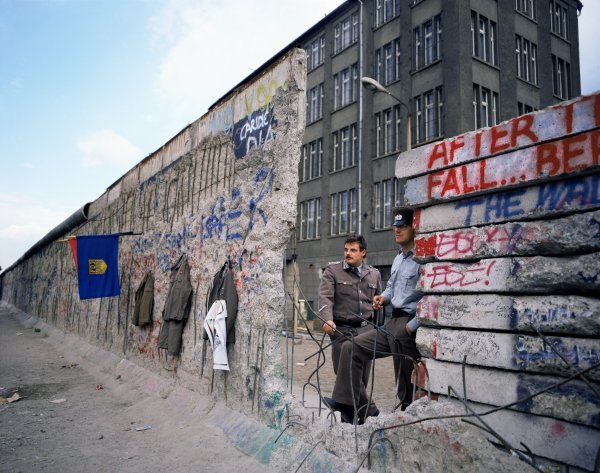 Rušenje Berlinskog zida počelo je u noći 9. studenog 1989.