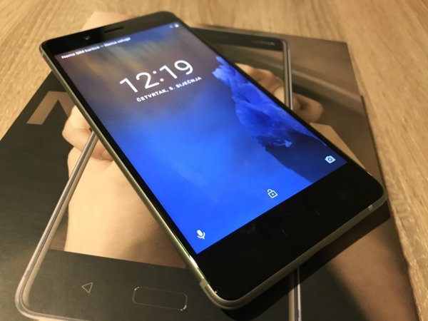 Nokia 8
