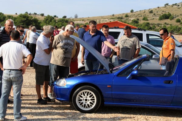 Hrvatski građani automobile u čak 60 posto slučajeva plaćaju u gotovini