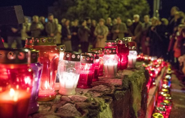 Mimohod Torcide u znak sjećanja na Vukovar