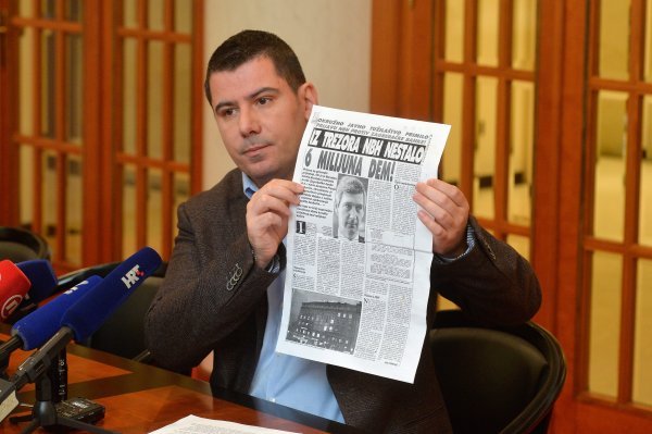 Nikola Grmoja na konferenciji za medije