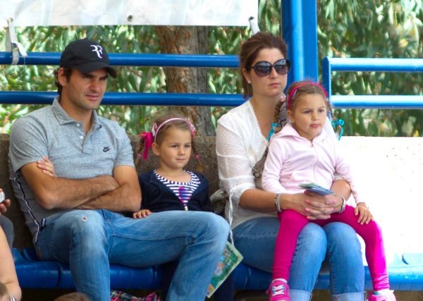 Roger Federer sa suprugom Mirkom i djecom