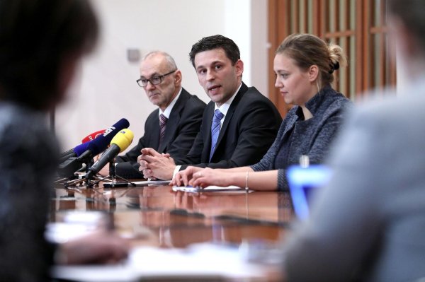 Robert Podolnjak, Božo Petrov, Maja Grubišin