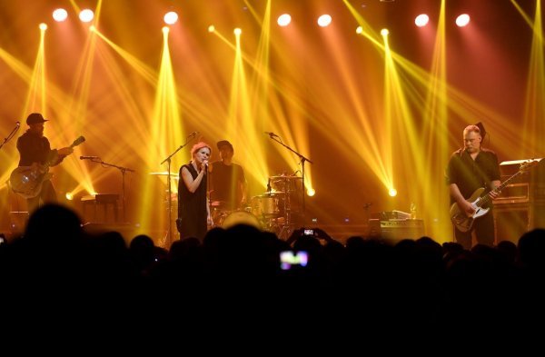 Treće izdanje Yammatova uveličala švedska pop grupa The Cardigans