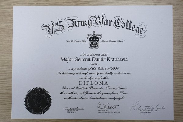 Damir Krstičević na presici