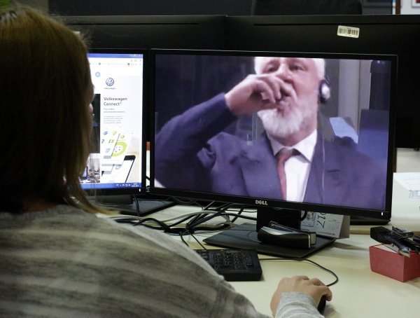 Šokantno Praljkovo ispijanje nepoznate tekućine u Haagu pratilo se i na radnim mjestima
