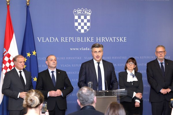 Izvanredna konferencija za novinare predsjednika Vlade Andreja Plenkovića