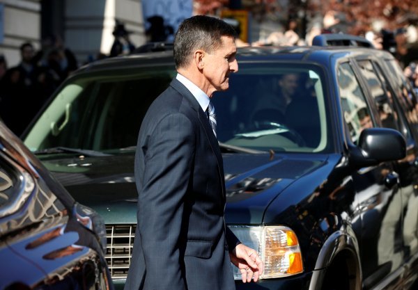 Flynn napušta sud nakon svjedočenja