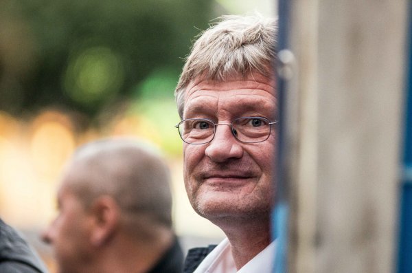 Jedan od umjerenijih vođa AfD-a Jörg Meuthen mogao bi zbog balansa izletjeti iz stranke