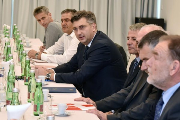 Andrej Plenković i predstavnici udruga iz Domovinskog rata