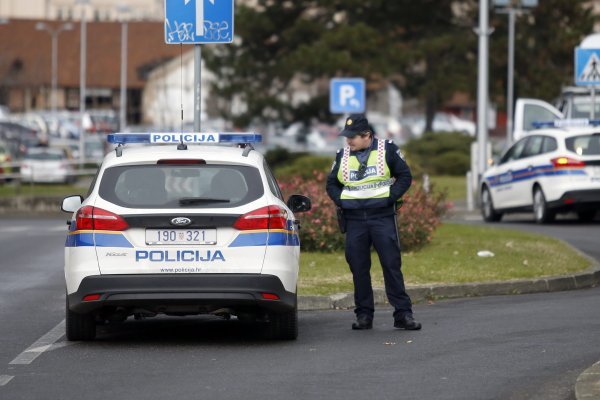 Policija regulira promet u okolici Lisinskog povodom komemoracije za generala Slobana Praljka
