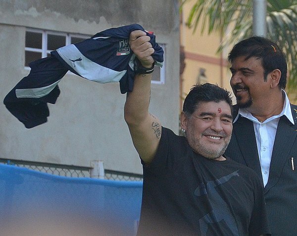 Diego Maradona spomenik Indija