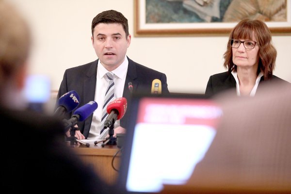 Konferencija za novinare SDP-a u Saboru o siromaštvu djece u Hrvatskoj