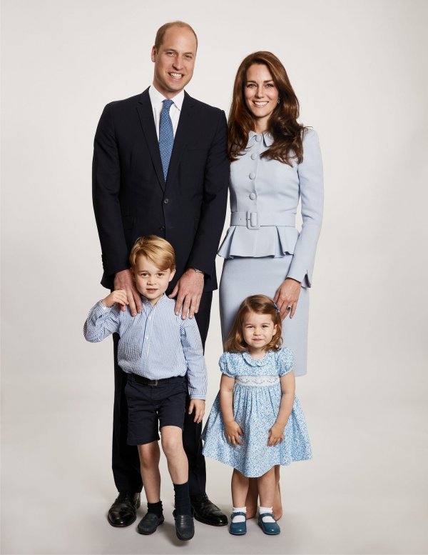 Božićna čestitka britanske kraljevske obitelji