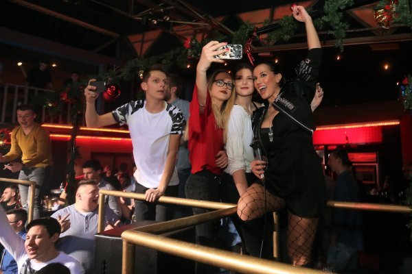 Nives Celzijus na rođendanskom koncertu