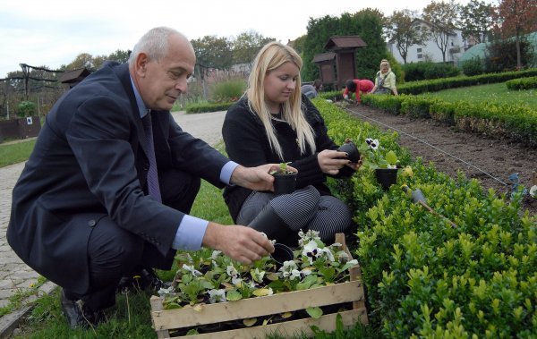 Vlado Prskalo / Centar za biotehnološka istraživanja strukovne škole u Slavonskom Brodu