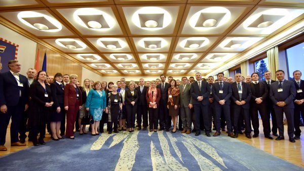 Članove Savjeta Vlade RH za Hrvate izvan RH 18. 12. primila je predsjednica Kolinda Grabar Kitarović