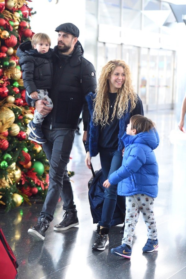Shakira i Gerard Pique s djecom u New Yorku