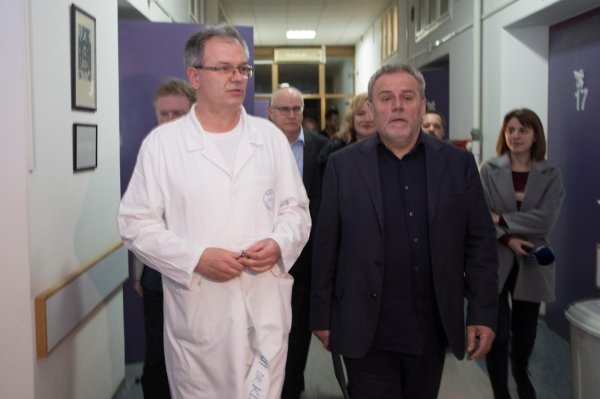 Gradonačelnik Bandić posjetio prve bebe rođene u Novoj godini